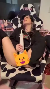 First ever masturbation video cum fail nnn with me legs spread open