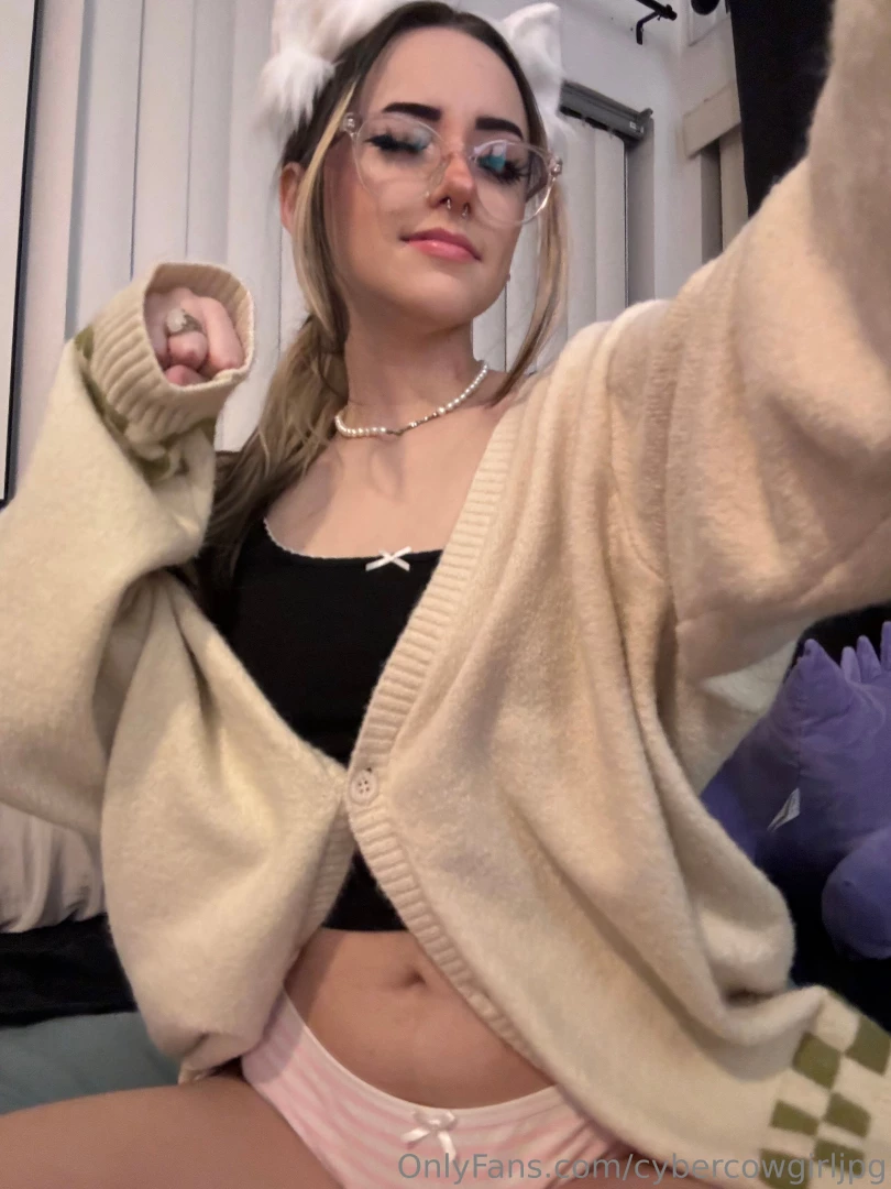 New bg in your dms part 1 