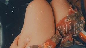 Some nice thighs for you lovely ghouls chubby thighs tan plump part 1