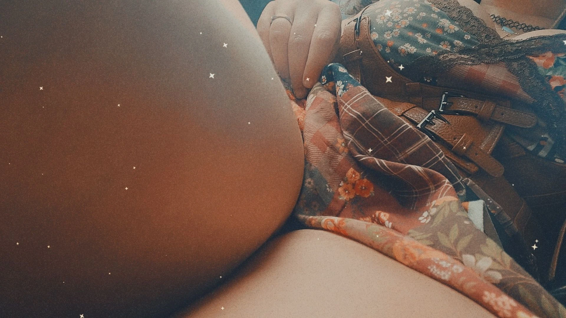 A sneaky lil peak for you ghouls chubby thighs tan plump part 1 