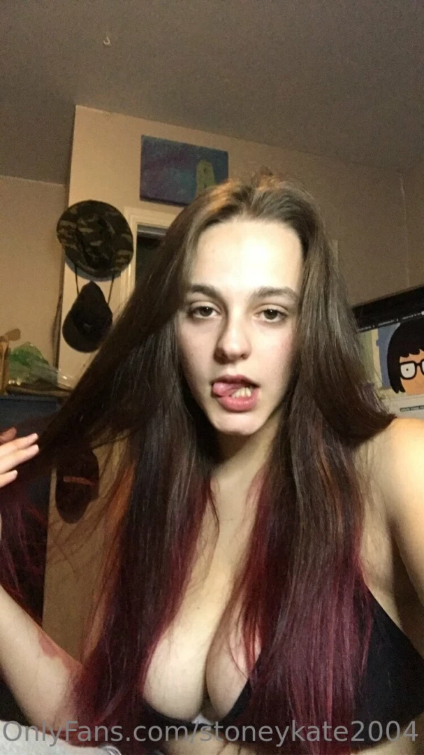 Dm me for content baby 