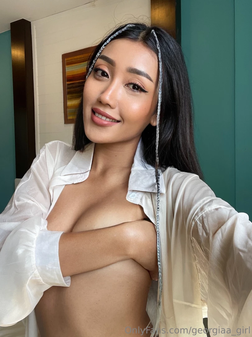 Would you mind if i wear this long sleeves without a bra 