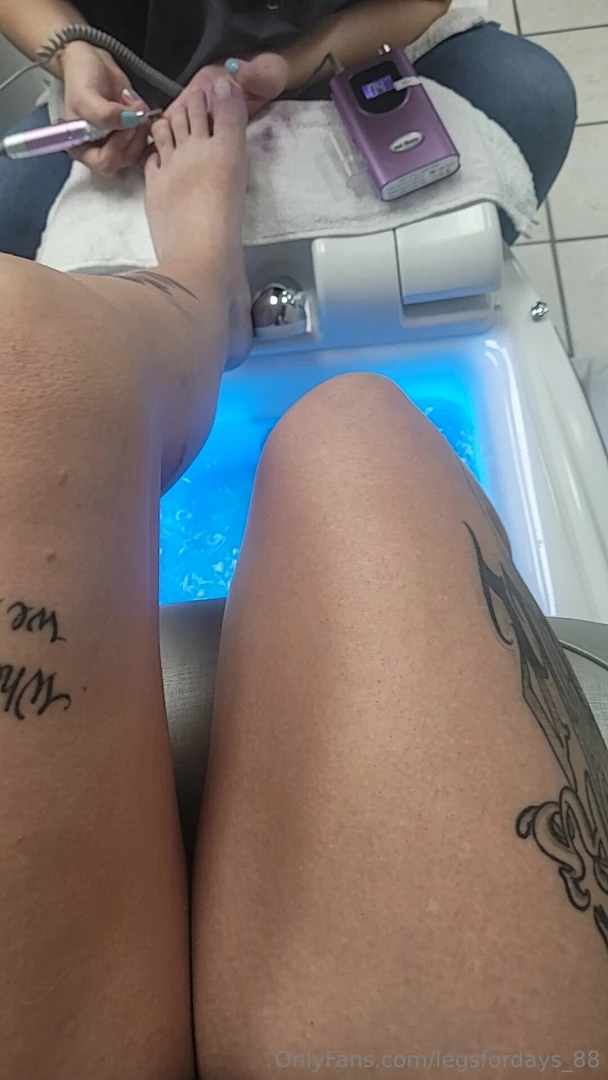 Baby blues stay dirty darlin 