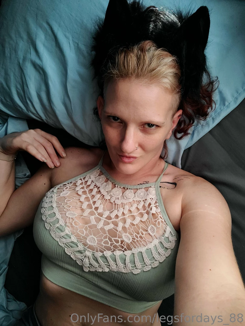 Got new ears to go along with my tail if you wanna see the tail 