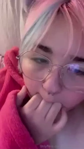 Guess what s all over my fingers