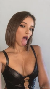 Experience the heat with the sensational brunette your_arianacortez part 50