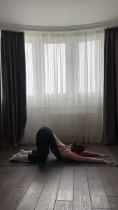 My little home yoga and stretching sharing my routine with you would