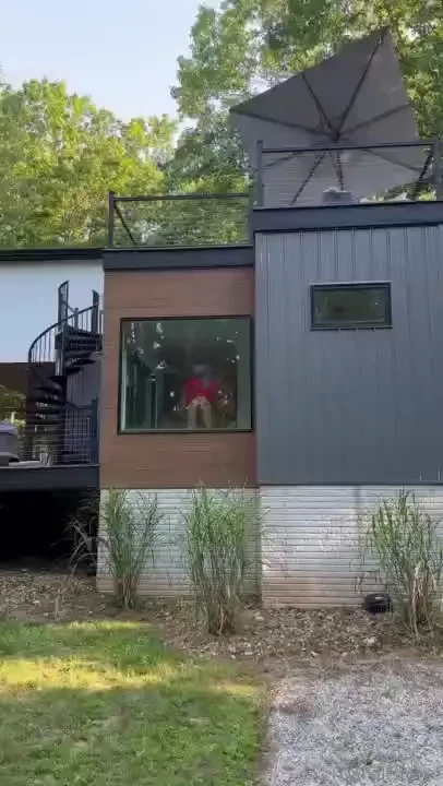 Would you mind if i was the neighbor that likes to be naked almost 24 