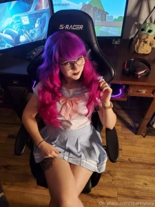 So you want to see up my skirt part 2