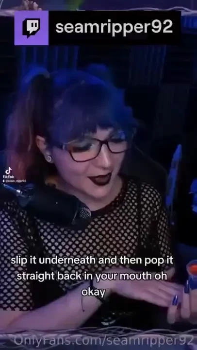 Giving the sexy sassycassyyyyy some tongue advice for those pesky 