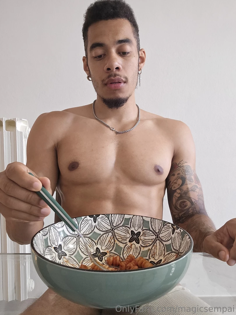 Come join me for a nude lunch with transparent tables 