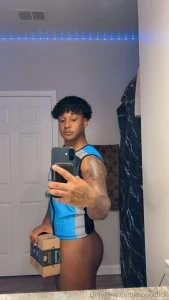 Bet you never seen an amazon worker drop a load - i mean package off