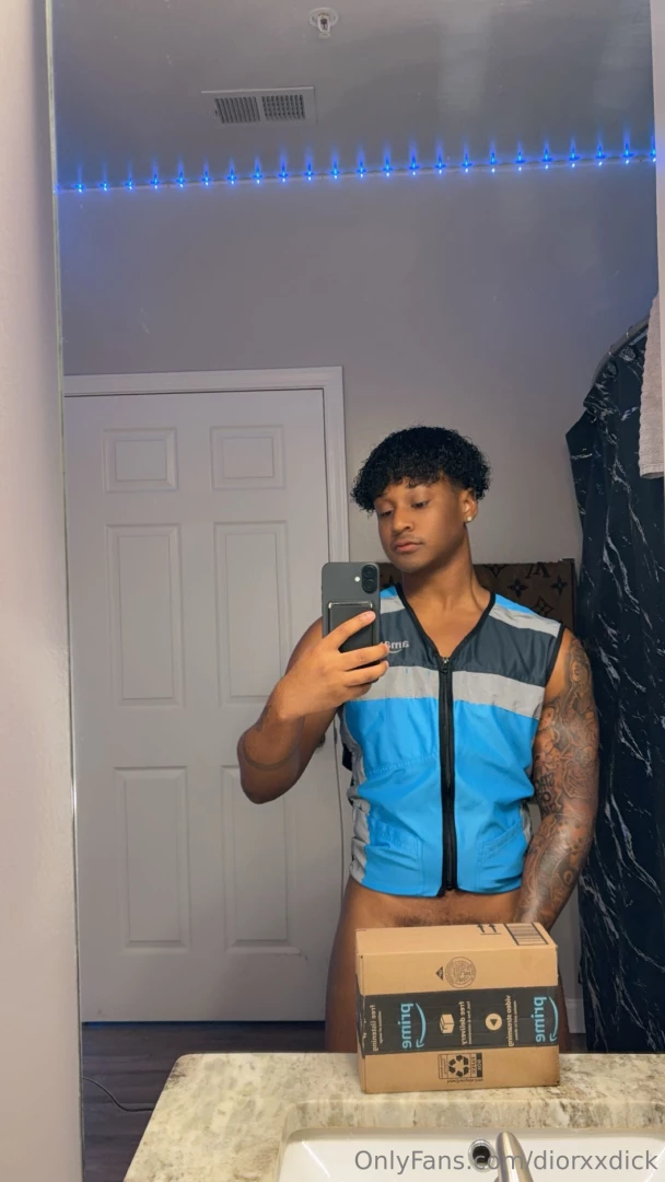 Bet you never seen an amazon worker drop a load - i mean package off part 2 