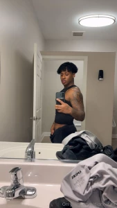 Who want em come sniff my sweaty feet and underwear after the gym bro part 1