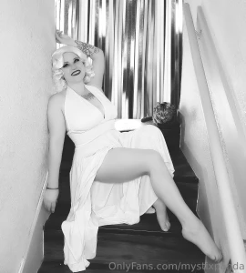 In regards to that movie blonde coming out here is marilym monroe also part 7
