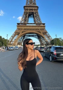 Walking around in paris be like can you handle me love part 1