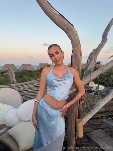 Bet you wont last much if you see what i have under this dress part 3