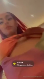 Whoever tips me tonight i ll let you see under my dress