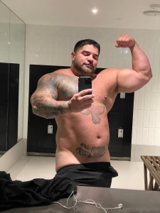 Me at my chonkiest part 3