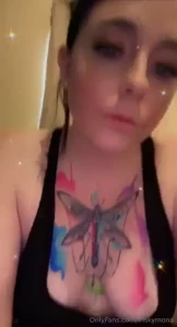 One fucking hot mama right guys