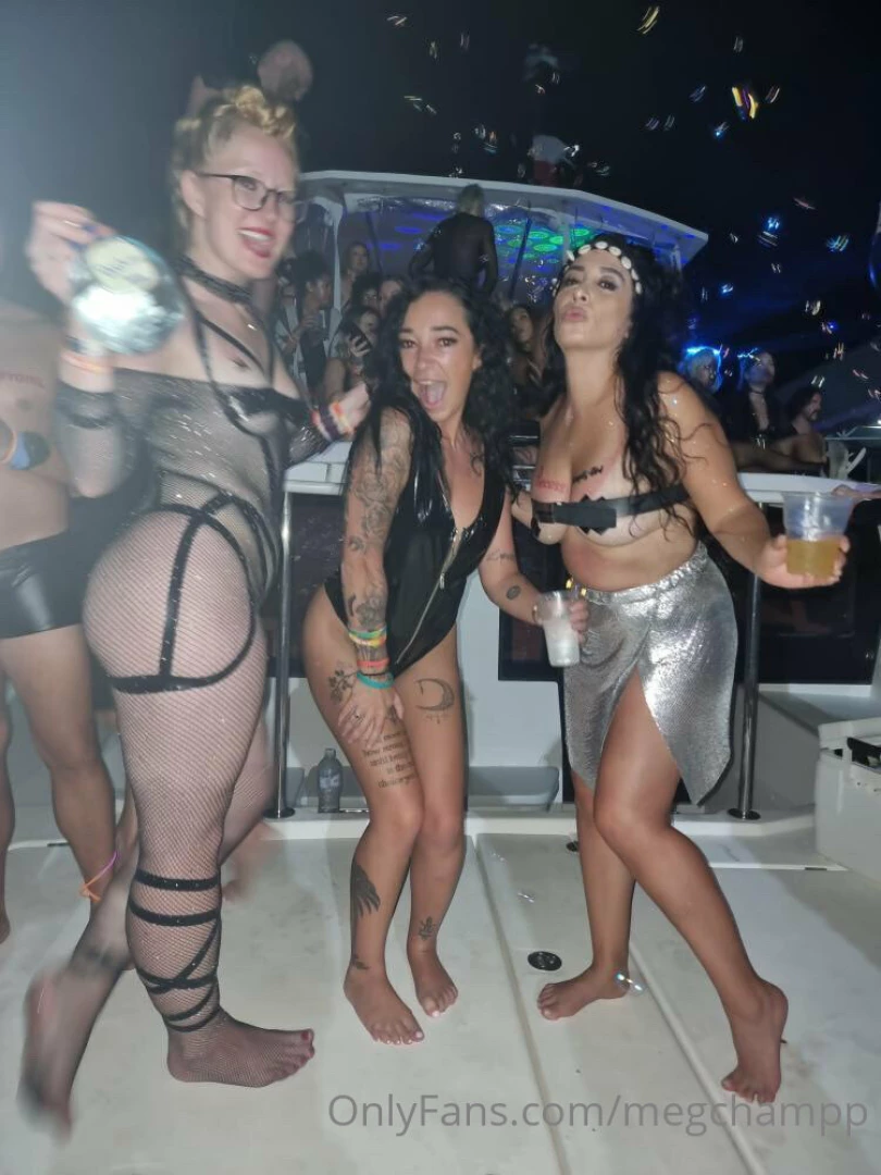 Black party on the yachts part 2 