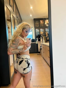 Retail therapy tip if you wanna buy me something sexy