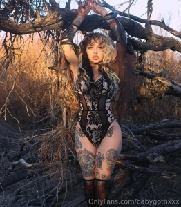 In a world full of roses be a black rose