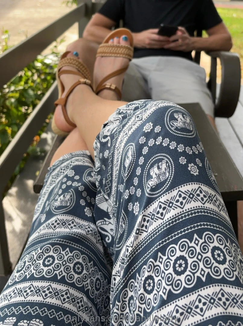 Iiik siis loma on kohta ohitse en n muutama p iv aurinkoisia 