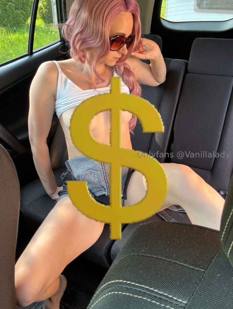 Osta t st video jolla flittailen auton takapenkill 