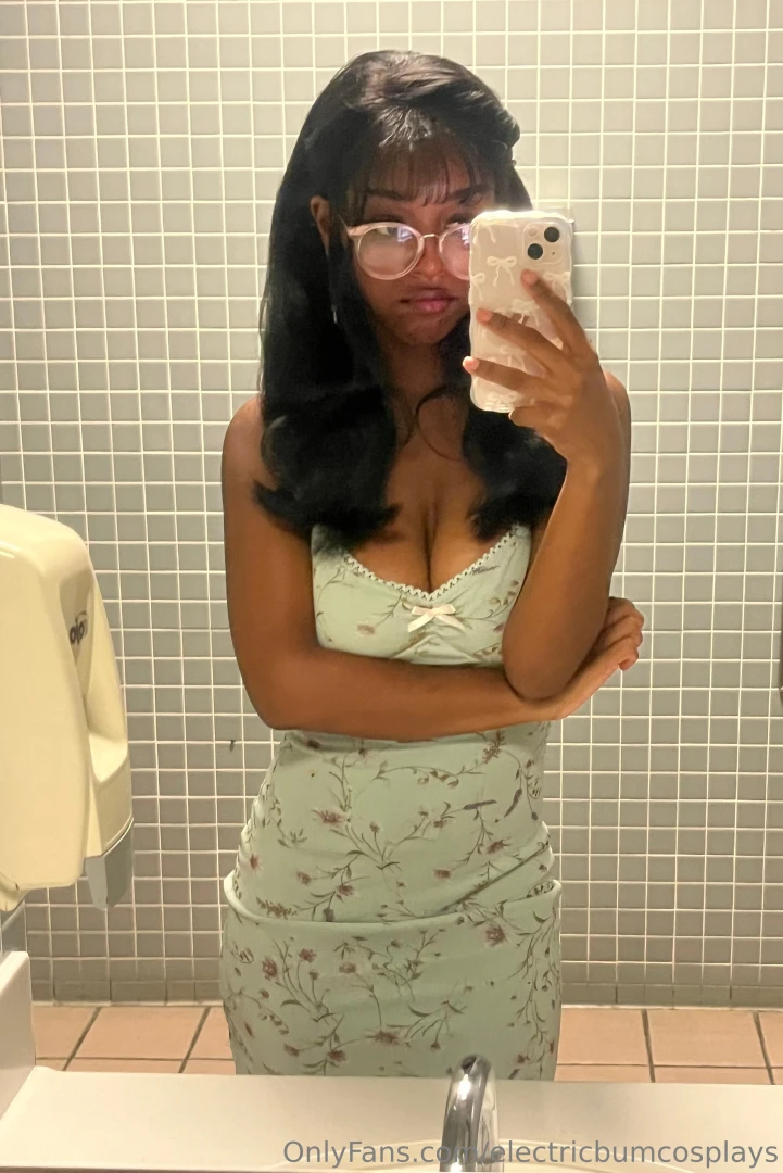 Took a break from studying to take these isn t my dress cute 