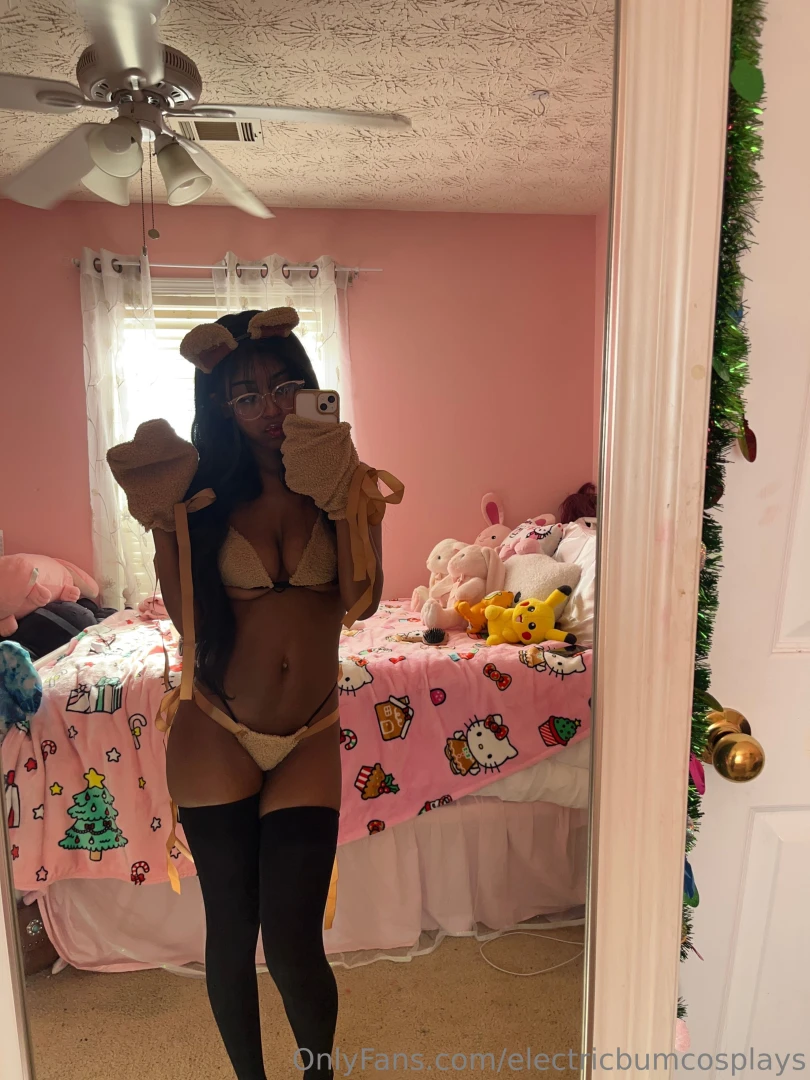 Teddy bear is ready for cuddles 