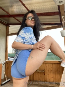 What would you enjoy more a quick hand job or a long drawn-out sex