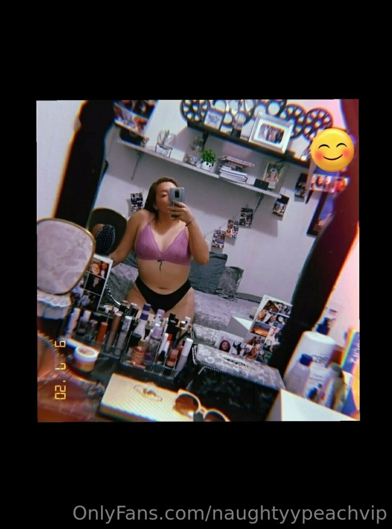 Mirror selfie just for you honey 