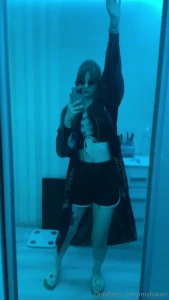 Today i want to have fun and dance do you like my dance