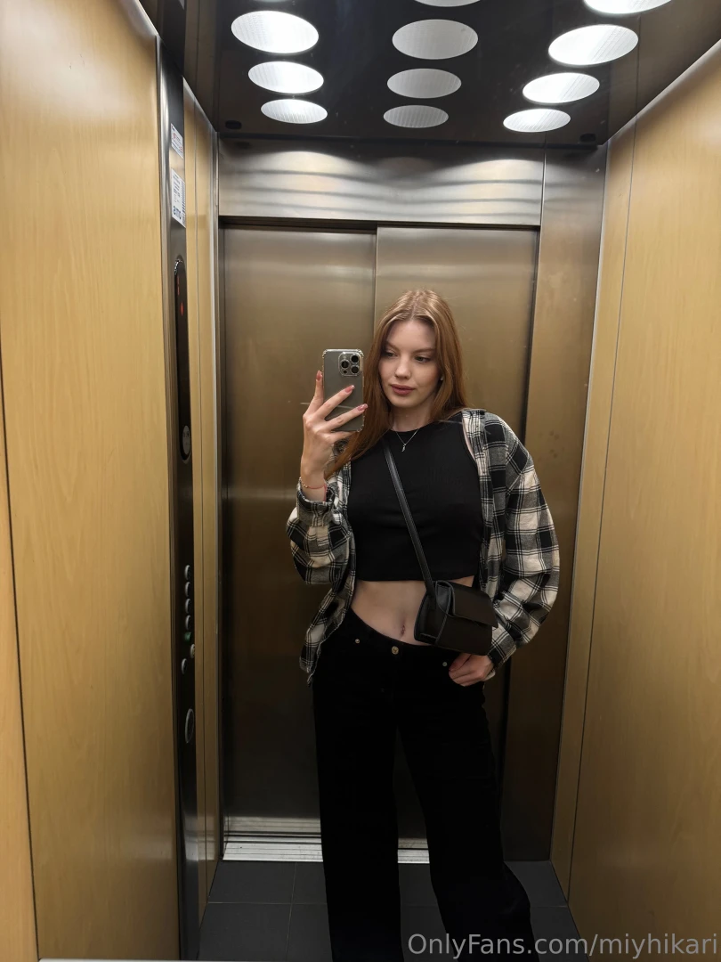 My outfit for a walk what do you think drop your thoughts in the 