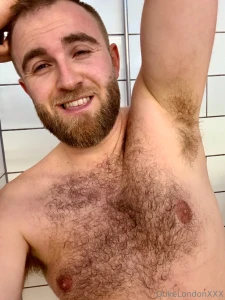 My pits are so sweaty swipe right to come have a sniff