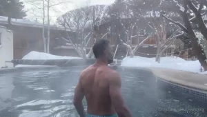 Just some eye candy in the hot tub