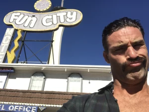 Fucking at a sleazy motel on the las vegas strip