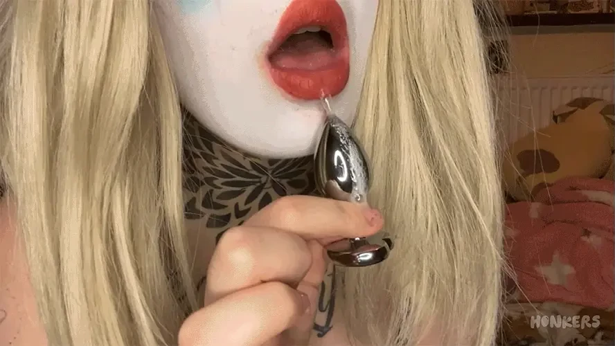 Check your inbox i ve sent you a very spicy surprise 