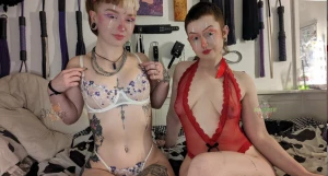 Honk enjoy this free lingerie clowns photoset featuring foxx amp part 1