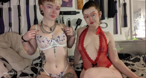 Honk enjoy this free lingerie clowns photoset featuring foxx amp part 3