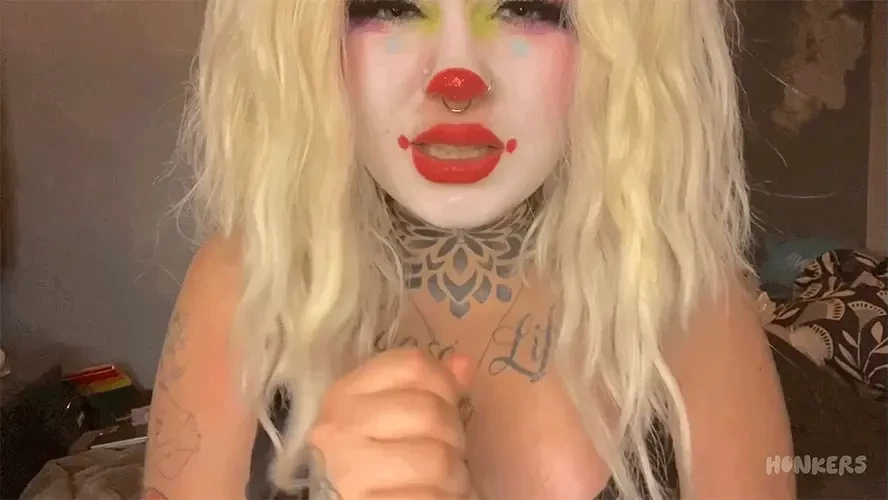 Wow there s been a lot of love for this curvy clown hook-up video 