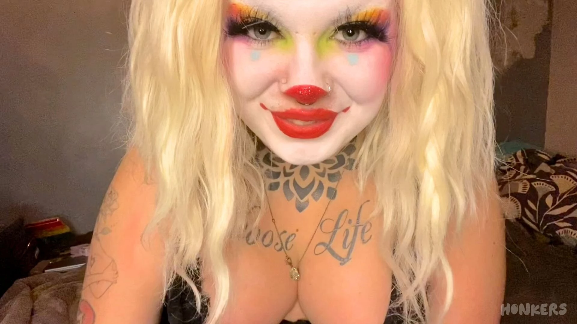 Hope you re ready to honk yourself silly because this cutie has 