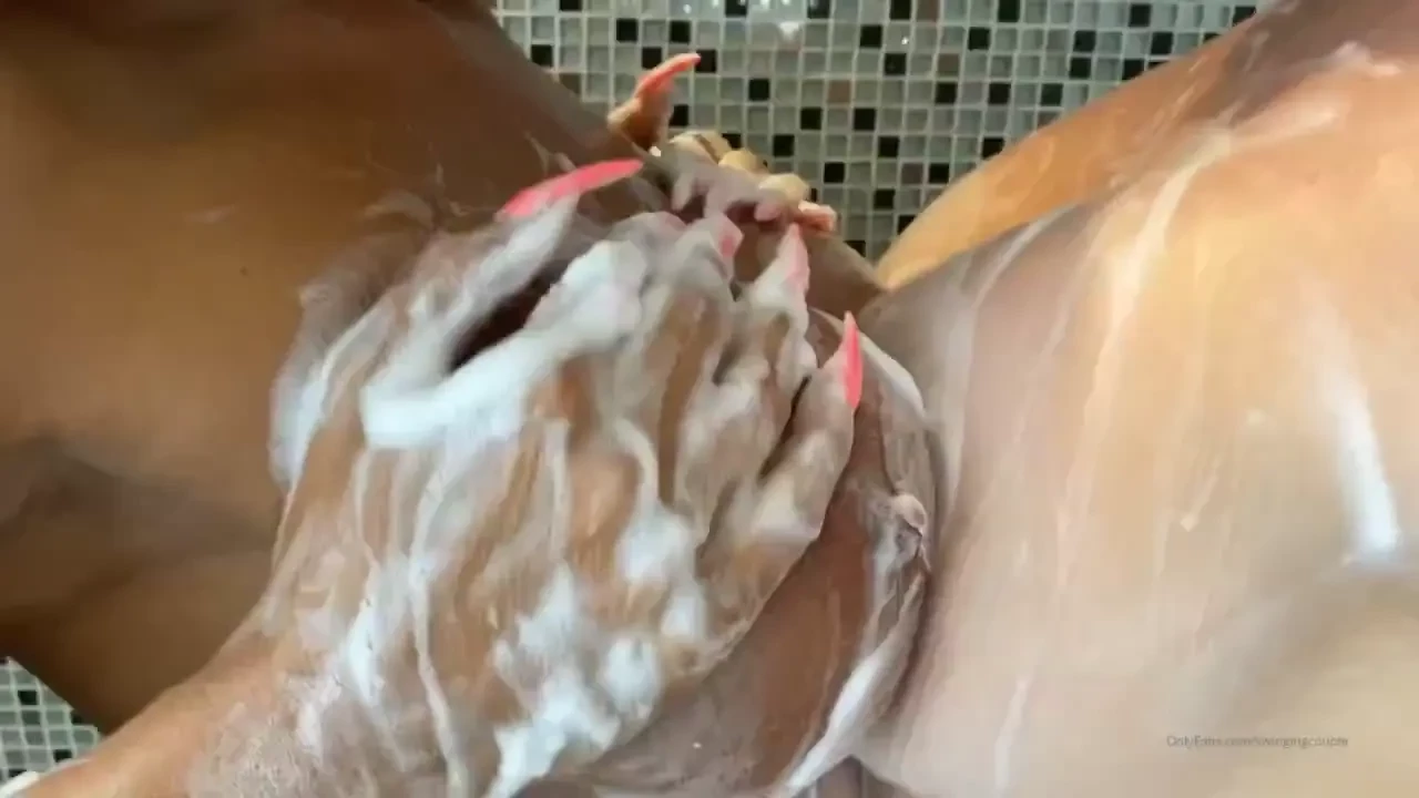 Fancy catching us two in the bath together princessjas4ux marcrosexxx 