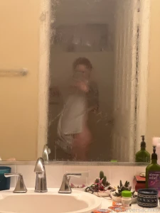 Dropped off of the face of the earth again for a bit cause oopsie here