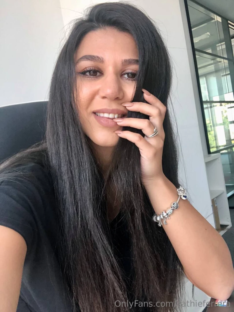 Friday can t come soon enough i m alone in the office and bored af 