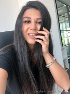 Friday can t come soon enough i m alone in the office and bored af