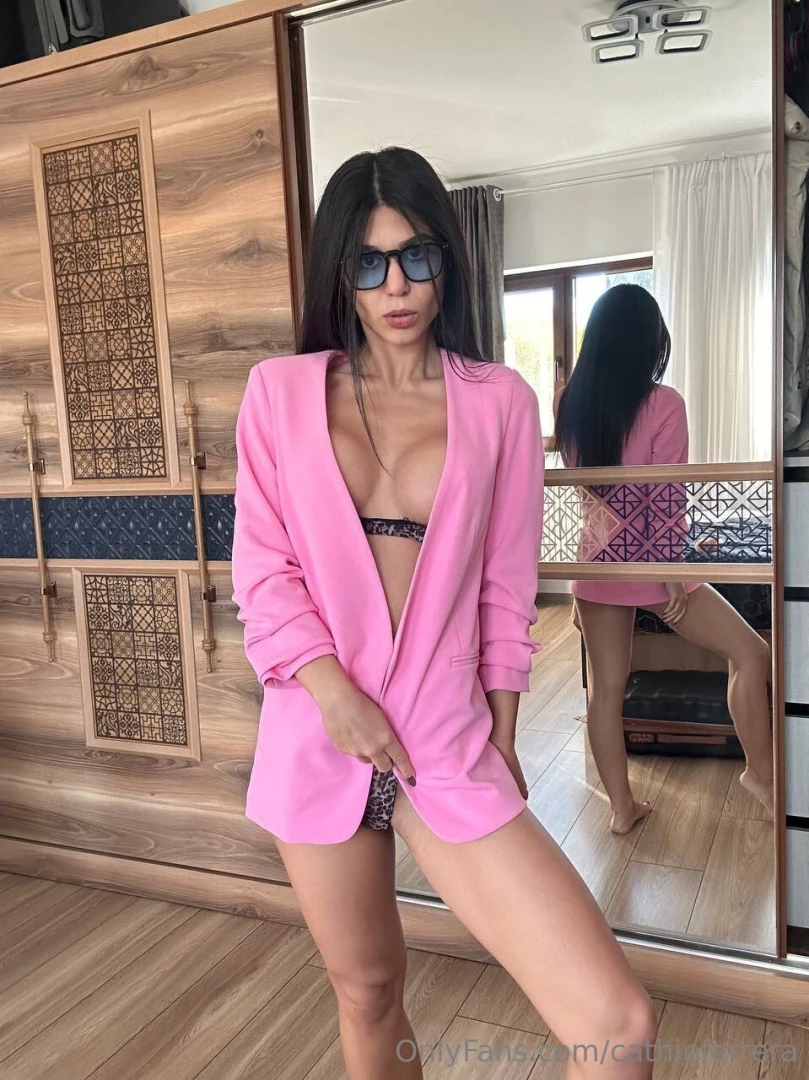 Kinky checkpoint send me your nudes and i will send you one back 