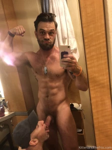 I was walking by the mirror while kitten was having sex in the cabin part 2