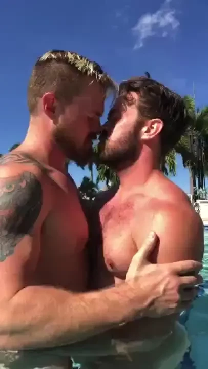 It s good to be back by the pool again watch me feed kittenbear 